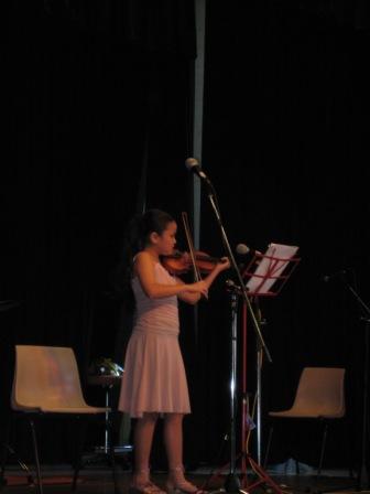 Giannelle De Luna Violin Student